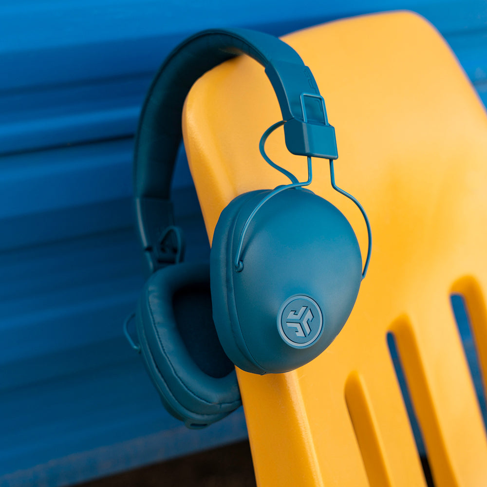 Studio Pro Wireless Over-Ear Headphones Navy - Image 5