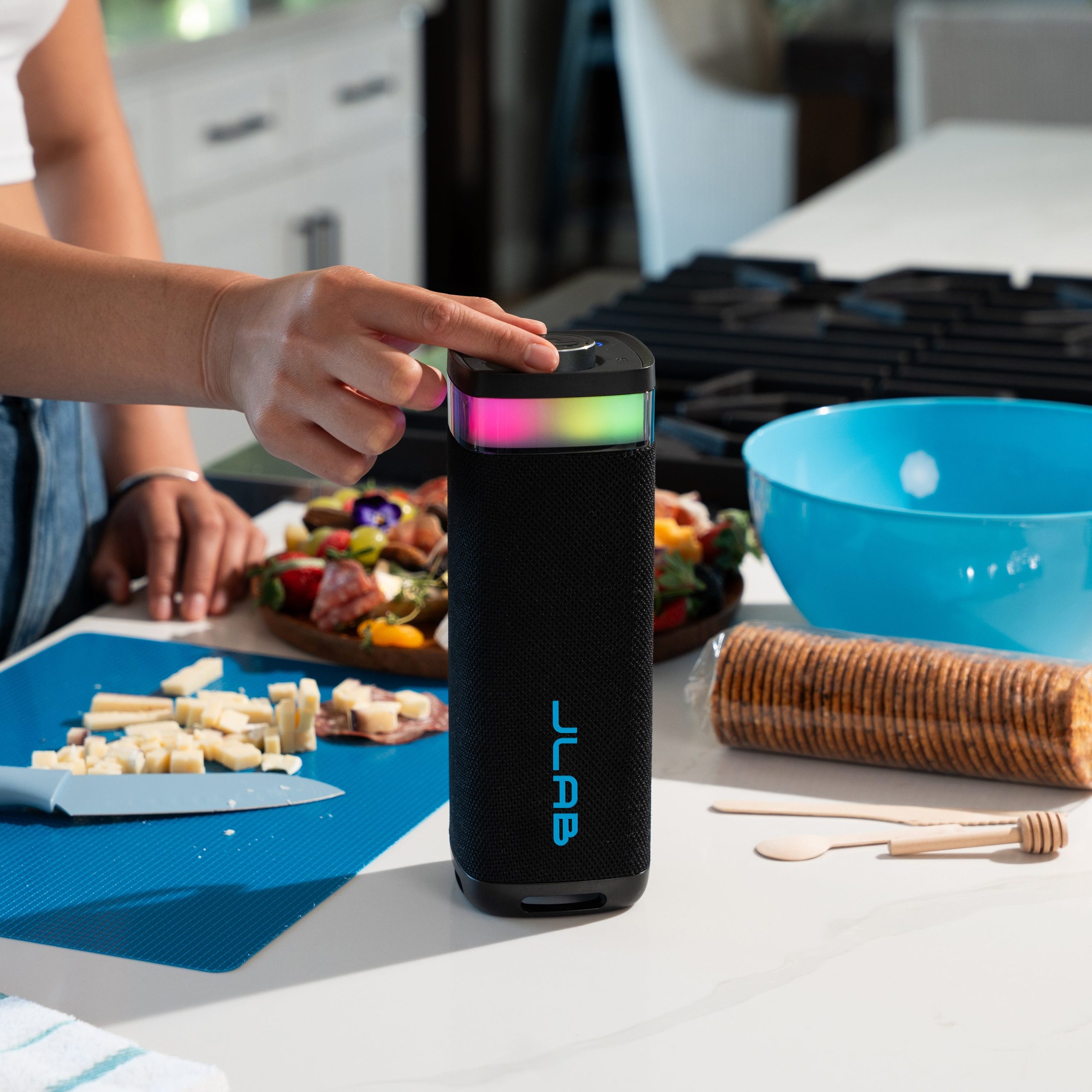 JBuds Party Black + JBuds Black Mini Gift Set - Image 2