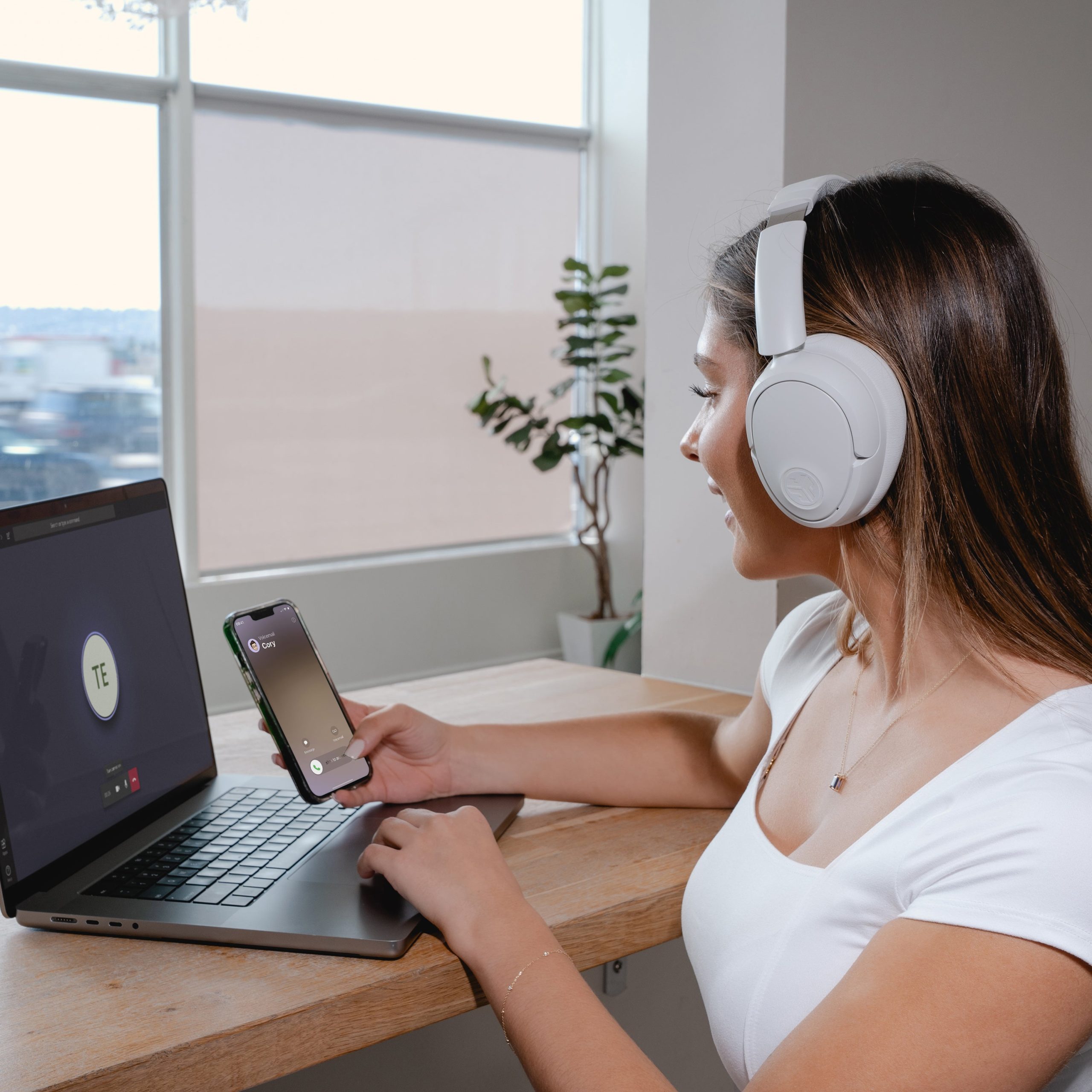 JBuds Lux ANC Headphones Cloud - Image 4