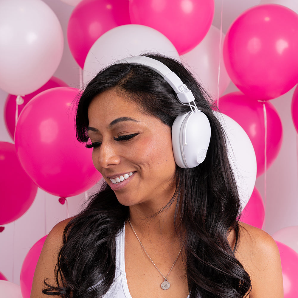 Studio Pro Wireless Over-Ear Headphones White - Image 6
